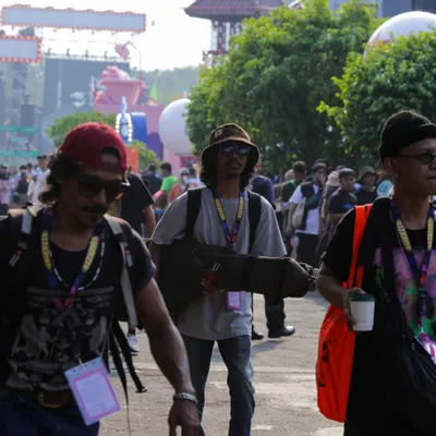 Pestapora 2024, day 3: crowd. Photograph 1 of 106 from Pestapora 2024, 2024-09-22 at Gambir Expo